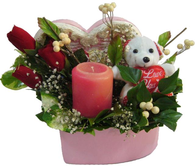 kalp i�erisinde 3 adet g�l , mum ve pelus ayicik