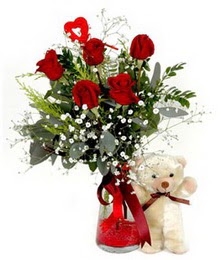 Carrefoursa AVM Ankara �i�ek sipari�i  5 adet kirmizi g�l ve pelus ayicik kalp �ubuk