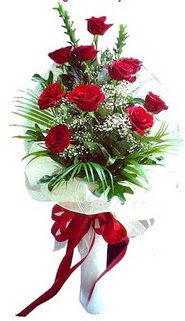 Ankara �ankaya Karum i� ve al��veri� merkezi AVM ucuz �i�ek g�nder 10 adet kirmizi g�l buketi demeti