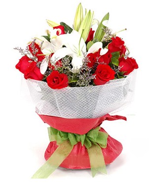 Ankara Ke�i�ren Forum Outlet AVM �i�ek�i �i�ek sipari�i 1 dal kazablanka 11 adet k�rm�z� g�l buketi