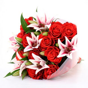 Ankara �ankaya Arcadium Al��veri� Merkezi AVM �i�ek sipari�i 3 dal kazablanka ve 11 adet k�rm�z� g�l