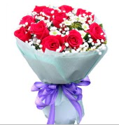 12 adet k�rm�z� g�l ve beyaz k�r �i�ekleri Ankara �ankaya Panora AVM �i�ek�i ma�azas�