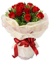 12 adet k�rm�z� g�l buketi Ankara Yenimahalle Akvaryum AVM �i�ek yolla
