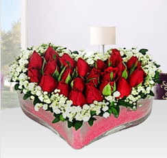 Kalp i�erisinde 10 adet k�rm�z� g�l Ankara Yenimahalle Akvaryum AVM �i�ek yolla