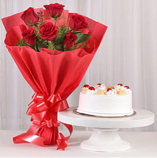 6 K�rm�z� g�l ve 4 ki�ilik ya� pasta Ankara �ankaya K�z�lay Al��veri� Merkezi AVM �i�ek �i�ek�i , �i�ek�ilik 