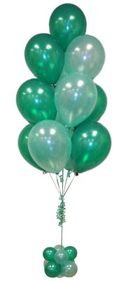 Sevdiklerinize 17 adet u�an balon demeti yollayin.  Ankara �ankaya Taurus AVM �i�ek�iler �i�ek sat���