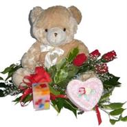 Ankara Yenimahalle Gordion Al��veri� Merkezi AVM online �i�ek g�nderme sipari� 4 adet g�l , oyuncak , mum ve kutu �ikolata