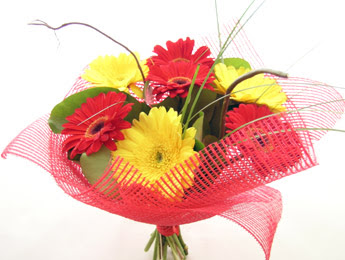 9 adet gerbera �i�eklerinden buket Ankara �ankaya Taurus AVM �i�ek�iler �i�ek sat���