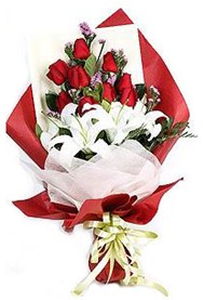 Ankara Ke�i�ren Forum Outlet AVM �i�ek�i �i�ek sipari�i 9 adet g�l 2 adet kazablanka buketi