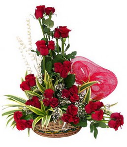 Ankara Yenimahalle Atlantis al��veri� e�lence merkezi AVM �i�ek sipari�i �i�ek�iler 25 adet k�rm�z� g�l sepeti �i�e�i