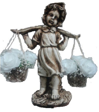 12 adet beyaz g�l ve 50 cm biblo bebek