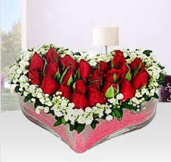 Kalp i�erisinde 10 adet k�rm�z� g�l Ankara Yenimahalle Akvaryum AVM �i�ek yolla