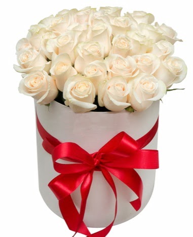 Kutuda �zel 27 beyaz g�l aranjman� Ankara Yenimahalle Acity Premium Outlet AVM cicekciler , cicek siparisi